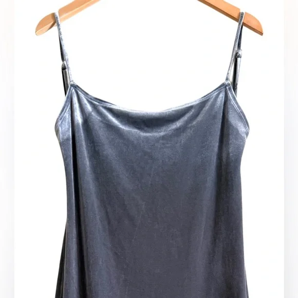 REFORMATION Cocktail Party City Chic Timeless Versatile Velvet Slip Dress L NWT - Picture 4 of 10